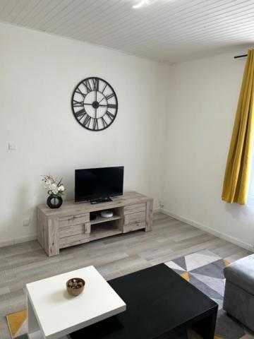 Richelieu 2 Chez Adrien Apartment Saint-Quentin  Ngoại thất bức ảnh